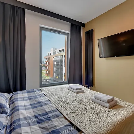 Daire Blue Mandarin - Riverside *